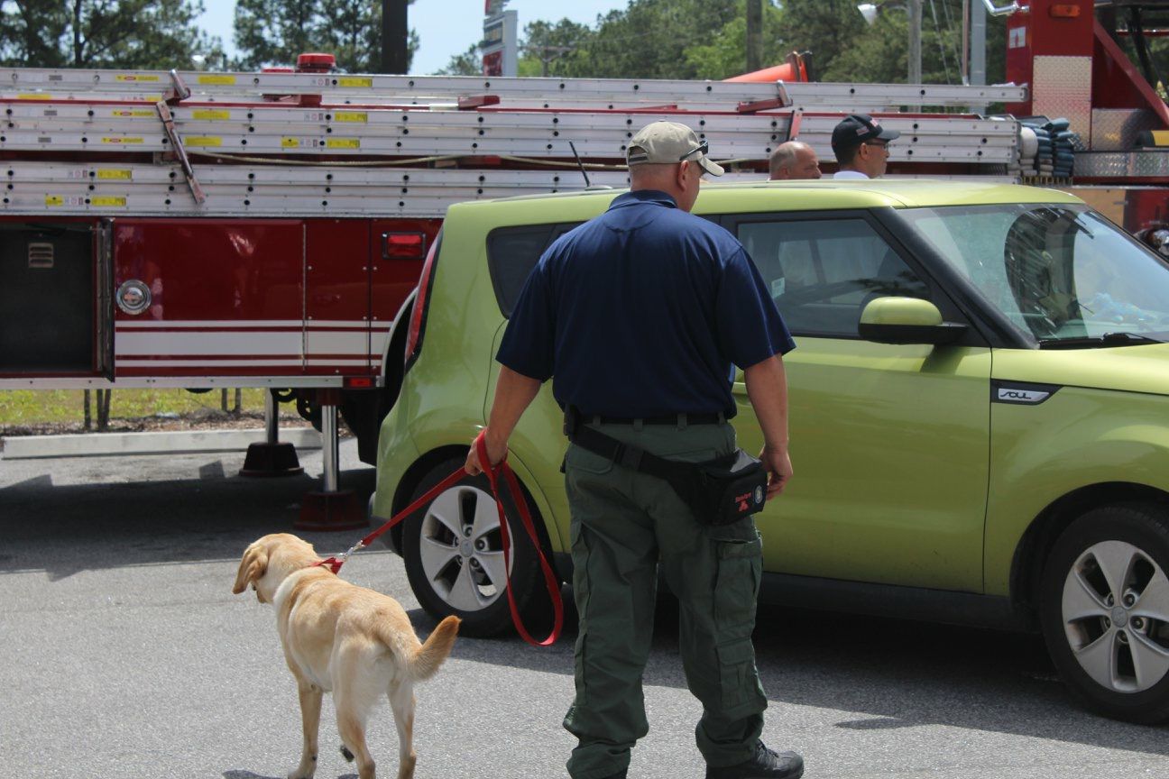 Jennifer the K9 and partner Lt. Jon Fehr